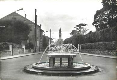 / CPSM FRANCE 78 "Le Vésinet, place de la Fontaine"