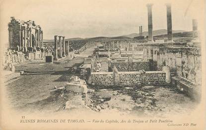 CPA ARCHEOLOGIE "Ruines romaines de Timgad, voie du Capitole"