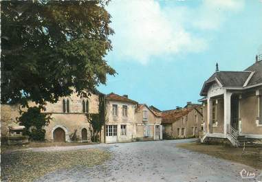 / CPSM FRANCE 79 "Limalonges, la place de la mairie"