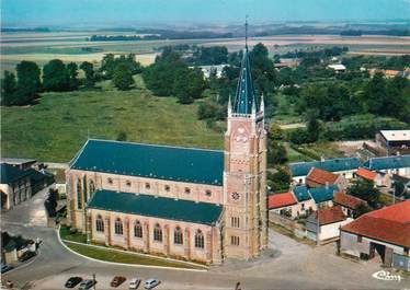 / CPSM FRANCE 80 "Flesselles, vue aérienne, l'église"