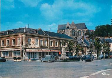 / CPSM FRANCE 80 "Poix de Picardie, l'église et le cardinal"