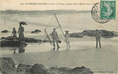 CPA FRANCE 44 "Saint Brévin les Pins, la Plage à marée basse, départ pour la pêche"