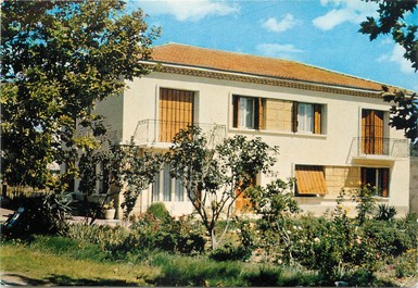 / CPSM FRANCE 84 "Cadenet, l'hôtel restaurant les Ombrelles"