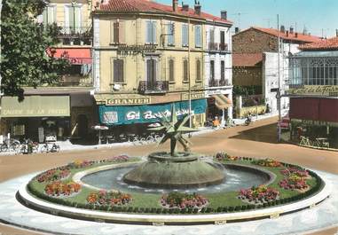 / CPSM FRANCE 84 "Cavaillon, la place Gambetta"