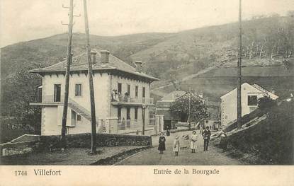 .CPA FRANCE  48 "Vilefort, Entrée de la bourgade"