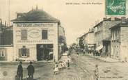 42 Loire .CPA FRANCE 42 '"Feurs, Rue de la République"