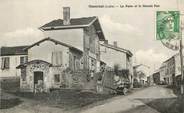 42 Loire .CPA FRANCE 42 "Montchal, La Poste et la Grande Rue"