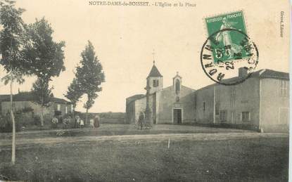 .CPA FRANCE 42 "Notre Dame de Boisset, l'Eglise et la Place"