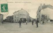 42 Loire .CPA FRANCE 42 "Montbrison, Place St Jean et Rue de la République"