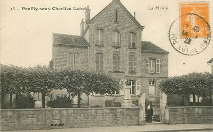.CPA FRANCE 42 "Pouilly sous Charlieu, La Mairie"
