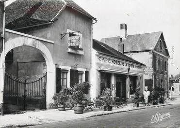 / CPSM FRANCE 89 "Flogny, hôtel de la poste"