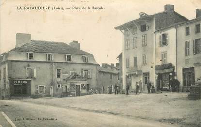 .CPA FRANCE 42 "La Pacaudière, Place de la Bascule"