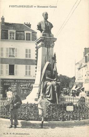 CPA FRANCE 77 "Fontainebleau, Monument Carnot"