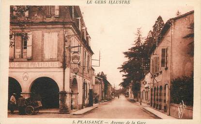 CPA FRANCE 32 "Plaisance, avenue de la gare"