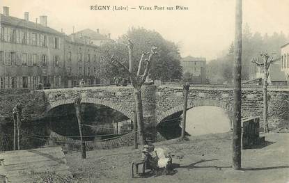 .CPA  FRANCE 42 "Régny, Vieux Pont sur Rhins"