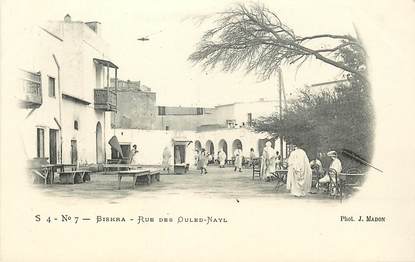 CPA ALGERIE "Biskra, rue des Ouled Nayl"