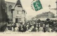 42 Loire .CPA  FRANCE 42 "Roanne,  La Maison du XVème siècle et le marché"