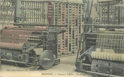 .CPA  FRANCE 42 "Roanne,  Intérieur d'usine, ourdissage"