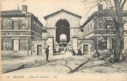 .CPA  FRANCE 42 "Roanne, Entrée de Abattoirs"