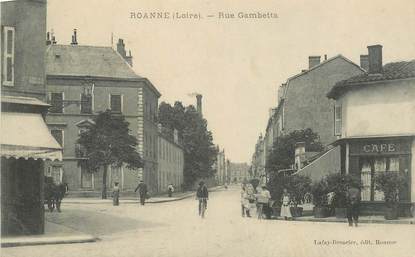 .CPA  FRANCE 42 "Roanne,  Rue Gambetta "