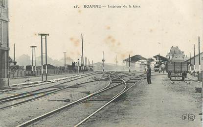 .CPA  FRANCE 42 "Roanne,  Intérieur de la gare"/ GARE