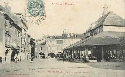 CPA FRANCE 31 "Montréjeau, la Place et la Halle"