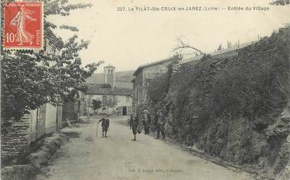 .CPA  FRANCE 42 " Sainte Croix en Jarez, Entrée du village"