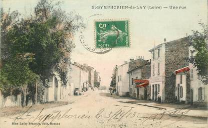 .CPA  FRANCE 42 " Saint Symphorien de Lay, Une rue"