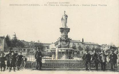 .CPA  FRANCE 07 "Bourg St Andéol, Place du Champ de Mars, Statue Dona Vierna"