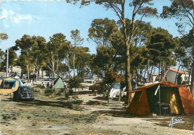 / CPA FRANCE 83 "Bormes, camp du Domaine"