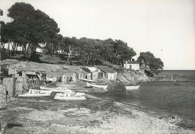 / CPA FRANCE 83 "Les environs de Bormes, la plage de la Favière"