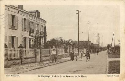 CPA FRANCE 77 "La Houssaye, avenue de la gare"