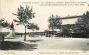 07 Ardeche .CPA   FRANCE 07 "  Villeneuve de Berg, Place Ollier de Serres avec la table d'orientation du TGF"