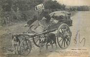 22 Cote D'armor CPA FRANCE 22 "Type populaire breton, la chanteuse de complaintes bretonnes" / ATTELAGE VOITURE A CHIEN