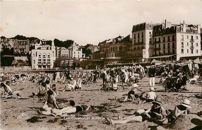 CPSM FRANCE 35 "Dinard, les casinos et la plage"