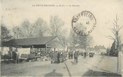 .CPA FRANCE 41 "La Motte Beuvron, Le marché"