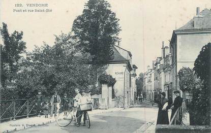 .CPA  FRANCE 41 "  Vendome, Pont et Rue Saint Blié"