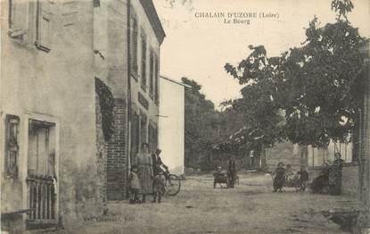 .CPA FRANCE 42 "Chalain d'Uzore, Le bourg"