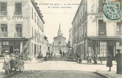 .CPA FRANCE 42 "Le Coteau, Rue Victor Hugo et église St Marc"