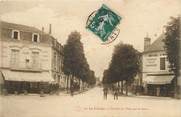 72 Sarthe .CPA FRANCE 72 "La Flèche, Entrée en ville par la gare"