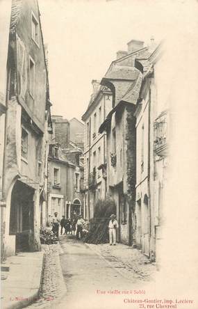 .CPA FRANCE 72 " Sablé sur Sarthe, Une vieille rue"