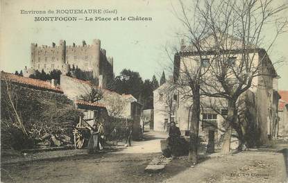 CPA FRANCE 30 " Montfocon, la Place et le Chateau"