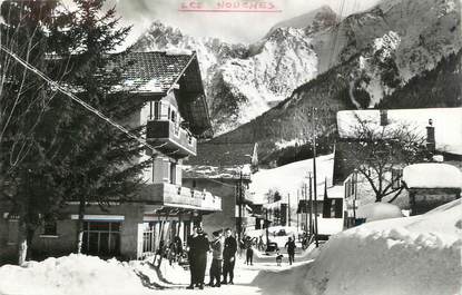 .CPSM FRANCE 74 "Les Houches, La châine du Mont Blanc"