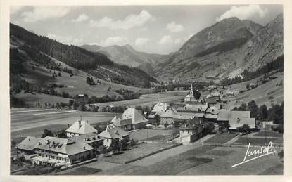 .CPSM  FRANCE 74 " La Chapelle d'abondance, Vue générale et  Vallée vers Abondance  "