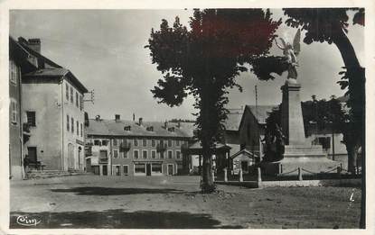 .CPSM  FRANCE 74 "  Boëge, La place"