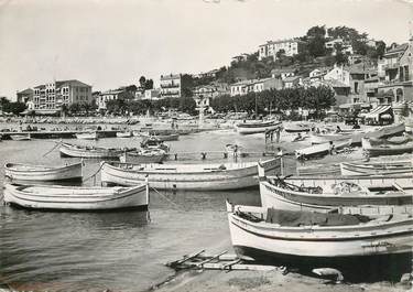 CPSM FRANCE 83 " Le  Lavandou, un coin du port"