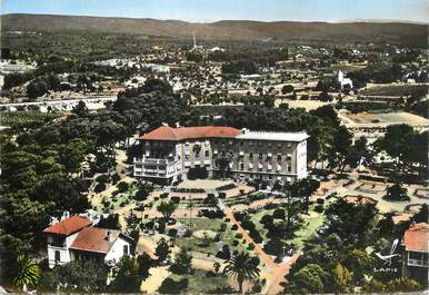   CPSM FRANCE 83 " Saint Cyr  les Lecques,  le grand hotel"