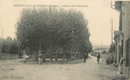 .CPA FRANCE 69 " Grézieu la Varenne, Place des platanes"