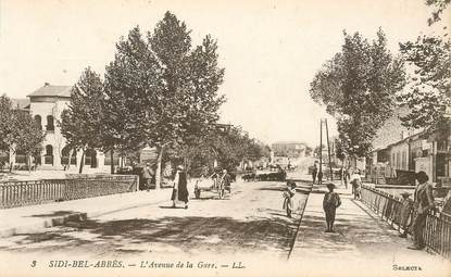 CPA ALGERIE "Sidi Bel Abbès, l'avenue de la gare"