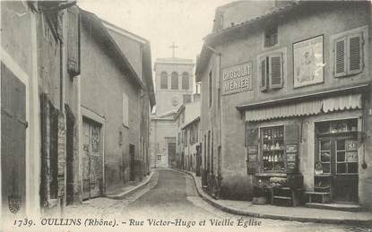 .CPA FRANCE 69 " Oullins, Rue Victor Hugo et vieille église"